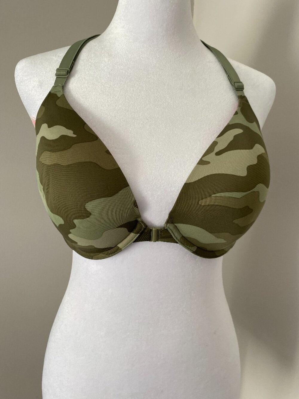 NEW Victoria's Secret Pink Front Closure Bra